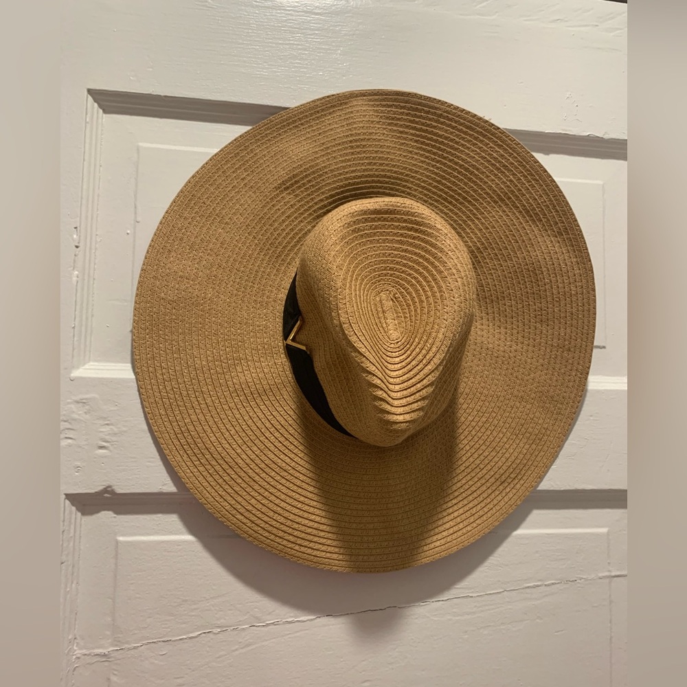 Stylish Tan Wide-Brim Hat